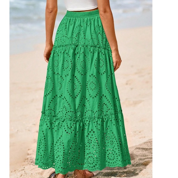 Boho Eyelet Lace stretchy waist Flowy Maxi Skirt - Picture 4 of 9
